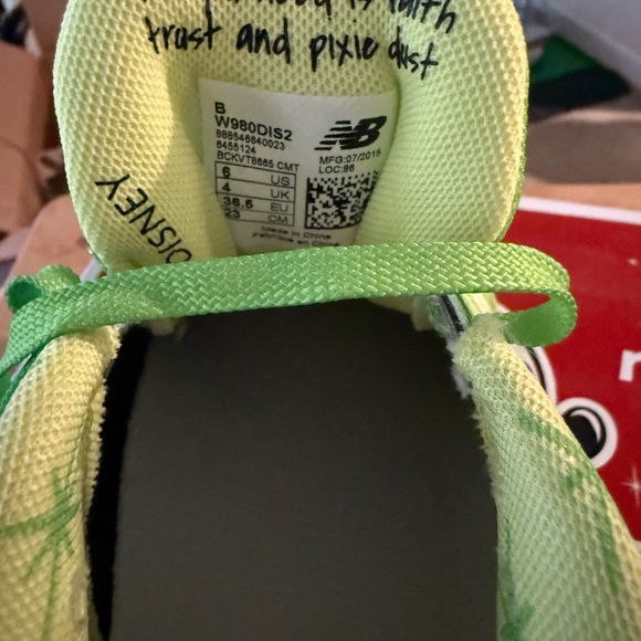 New Balance x RunDisney Tinkerbell Running Shoe - Picture 6 of 7